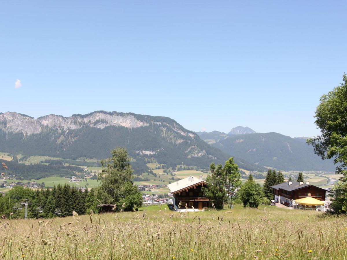 Chalet On The Ski Slope In St Johann In Tyrol Apfeldorf Exteriör bild