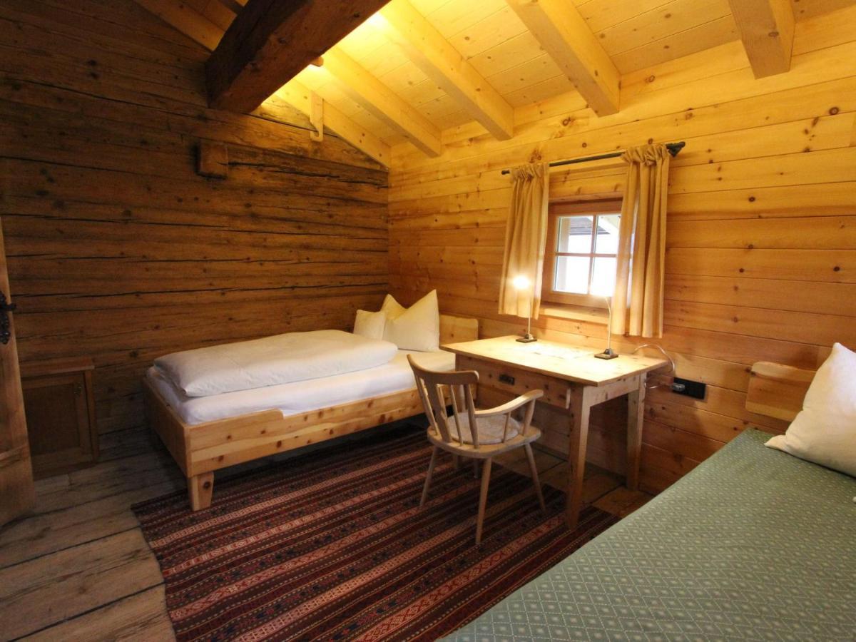 Chalet On The Ski Slope In St Johann In Tyrol Apfeldorf Exteriör bild