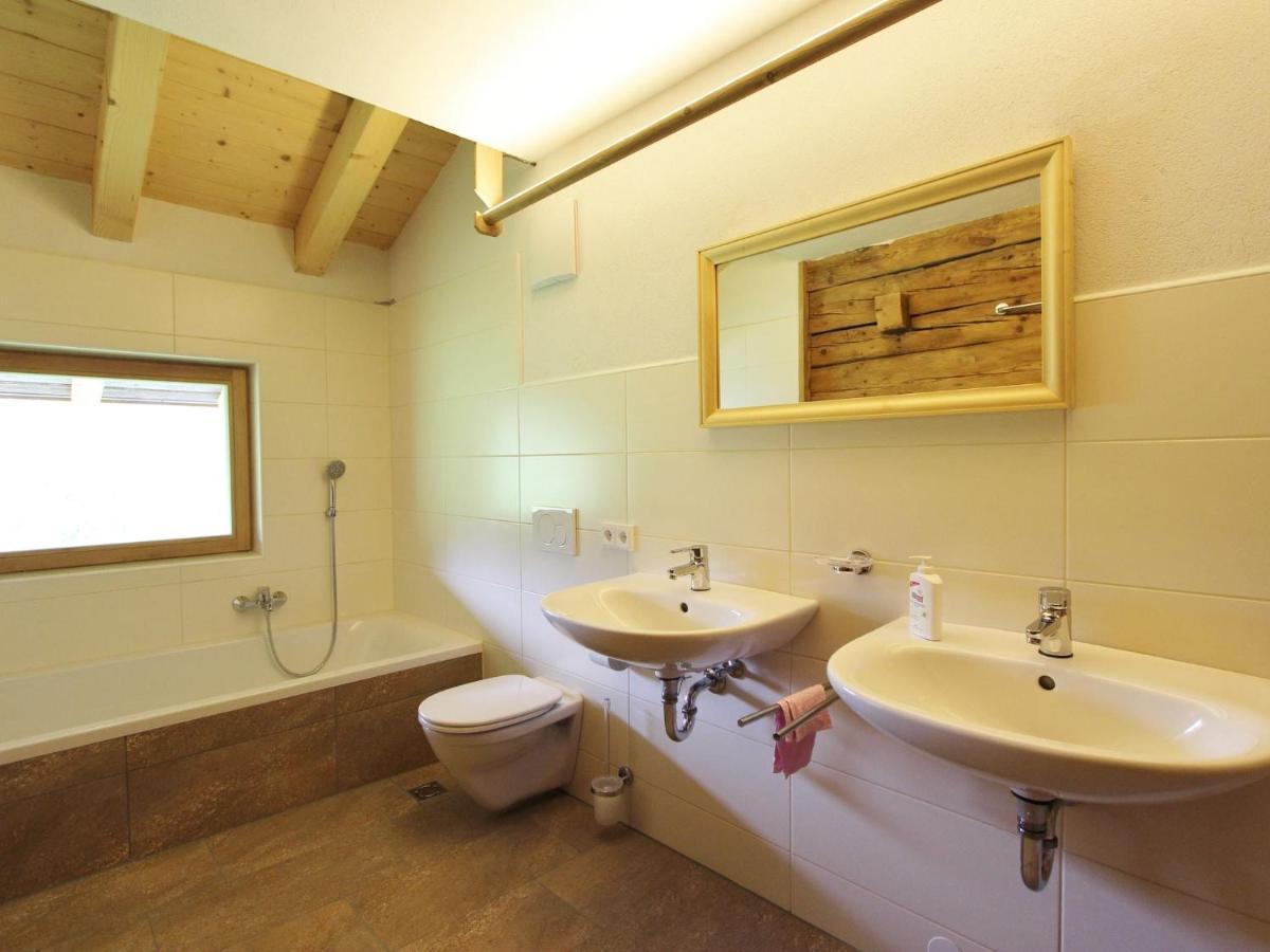 Chalet On The Ski Slope In St Johann In Tyrol Apfeldorf Exteriör bild