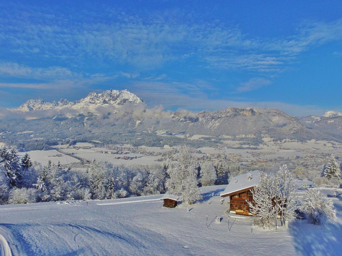 Chalet On The Ski Slope In St Johann In Tyrol Apfeldorf Exteriör bild